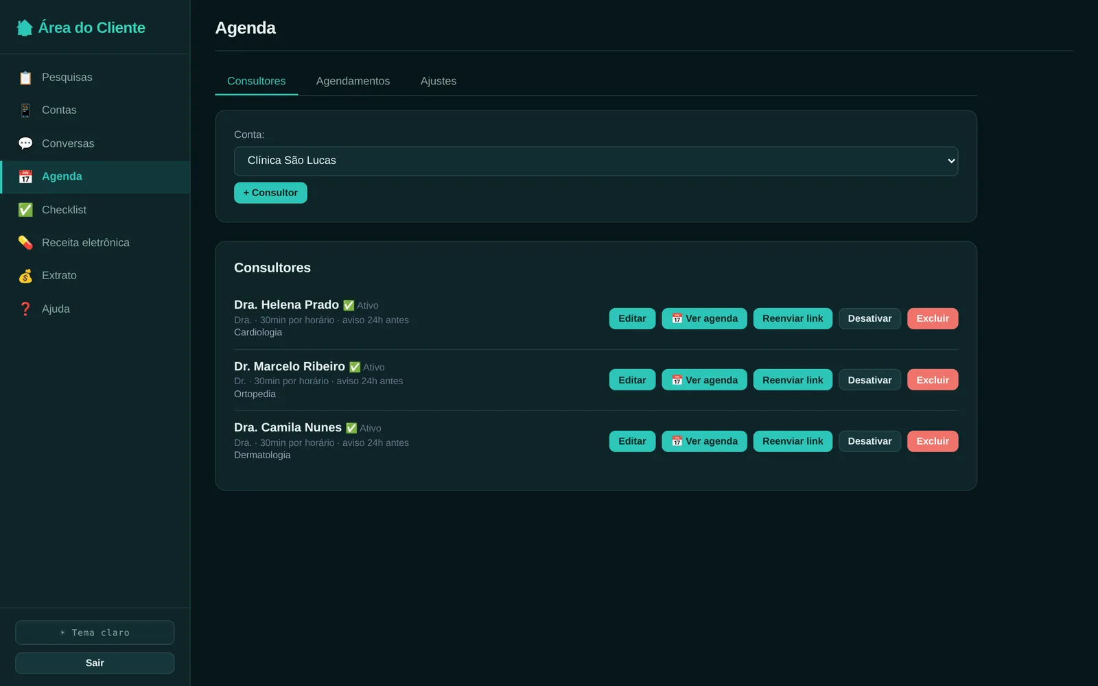 Área do gestor na aba Agenda: os profissionais cadastrados, cada um com a duração do atendimento e o aviso automático, e os botões de ver agenda e reenviar o link.